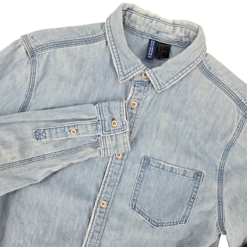 H&M Divided Mens SMALL Denim Button Down Light Wash Cotton Casual Classic‎ Shirt